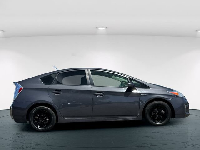Used 2015 Toyota Prius Two w/ Preferred Accessory Package FWD image 8