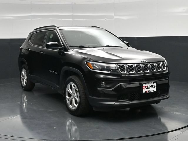 Certified 2024 Jeep Compass Latitude AWD/4WD image 6