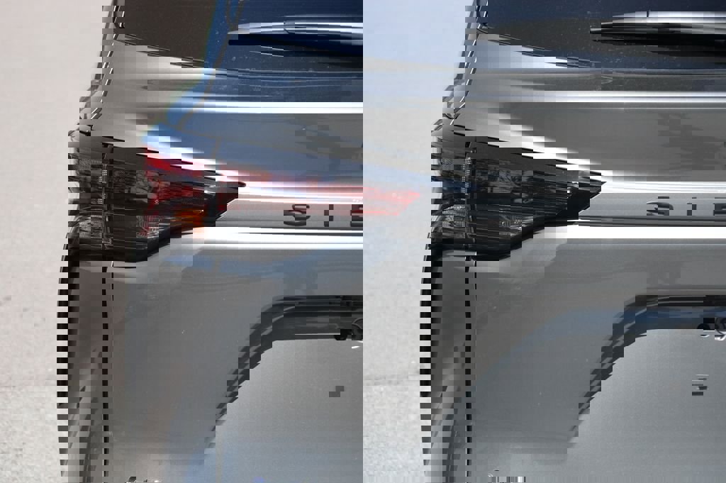 New 2026 Toyota Sienna XLE image 16