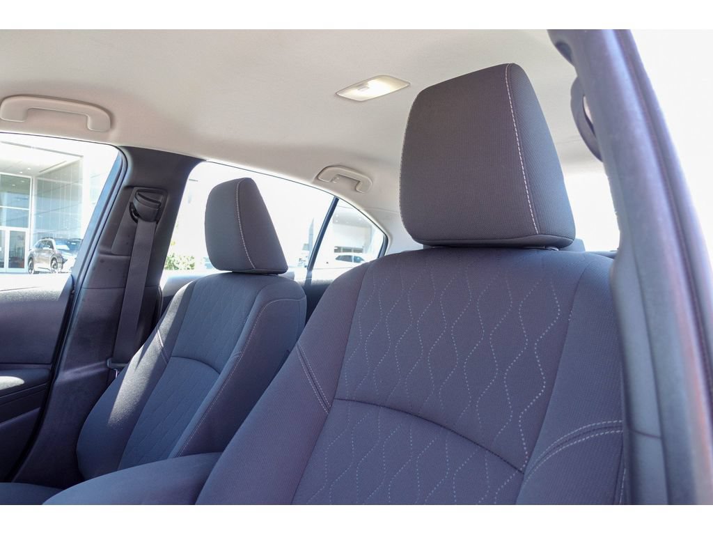 Used 2025 Toyota Corolla LE FWD image 11