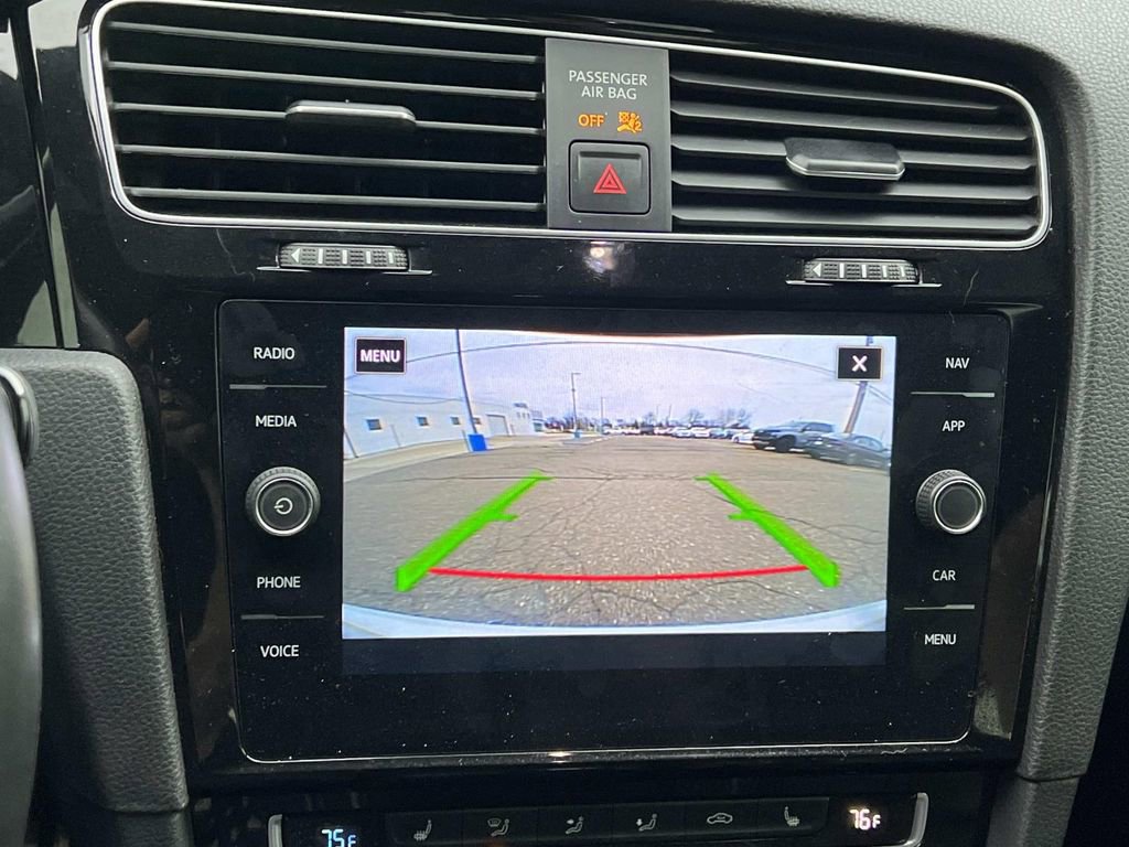 Used 2019 Volkswagen Golf R 4-Door image 18