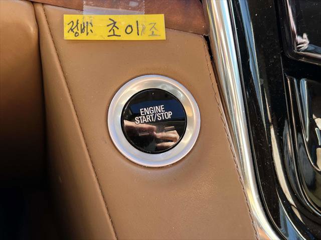 Used 2015 Cadillac Escalade ESV Platinum AWD/4WD image 31
