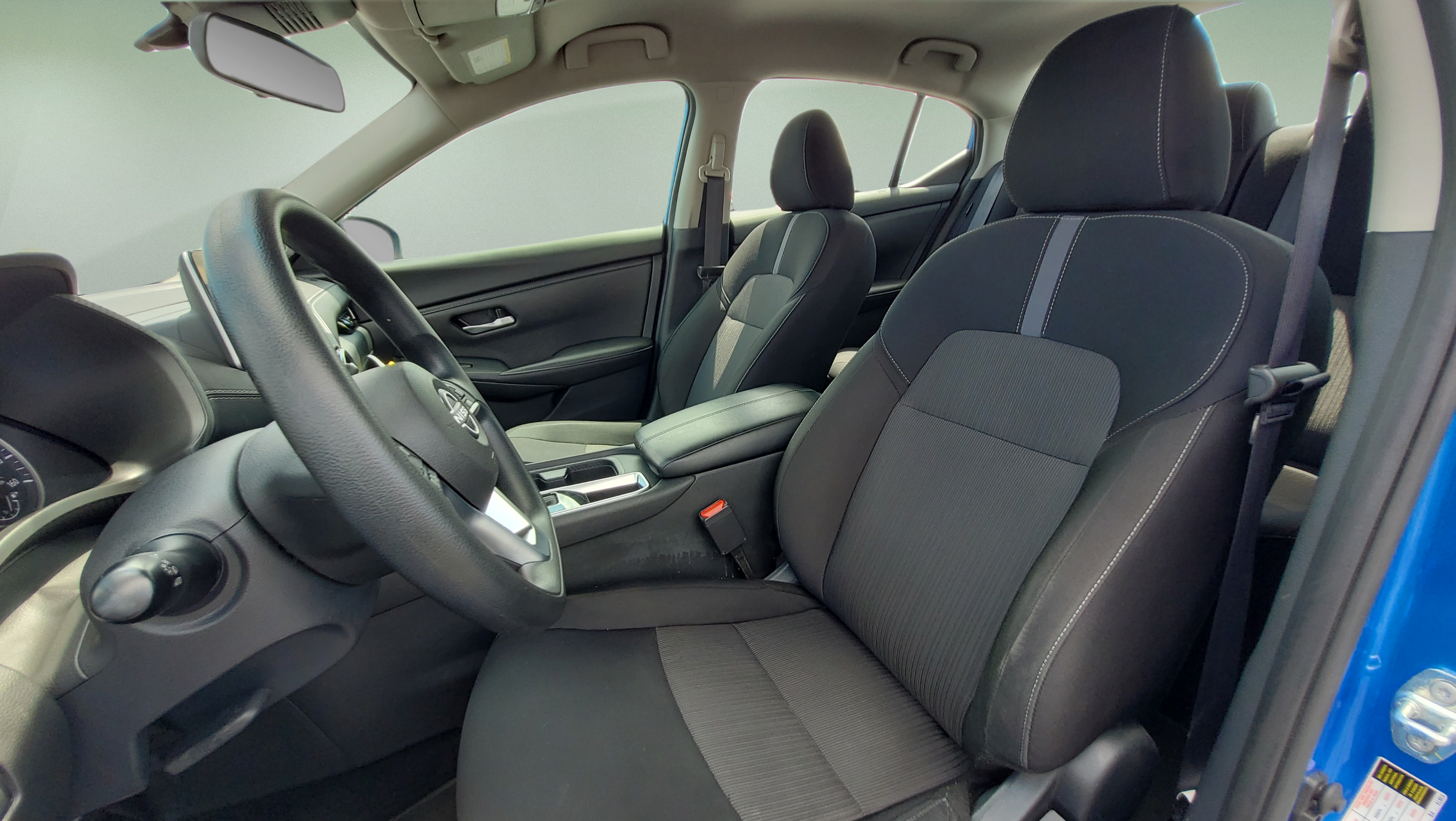 Used 2025 Nissan Sentra SV FWD image 27