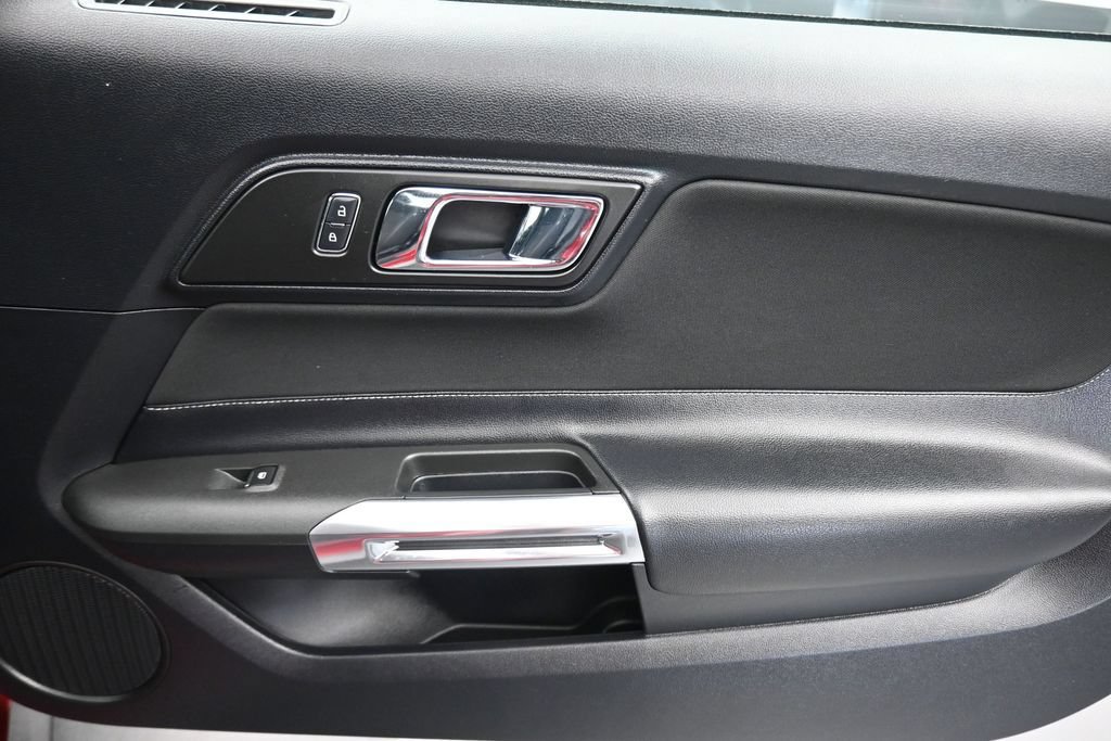 Used 2016 Ford Mustang Coupe RWD image 32
