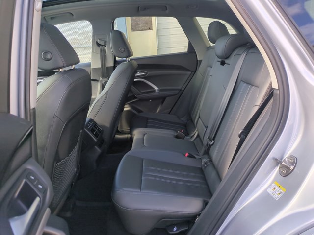 Used 2025 Audi Q5 Premium w/ Convenience Package image 27