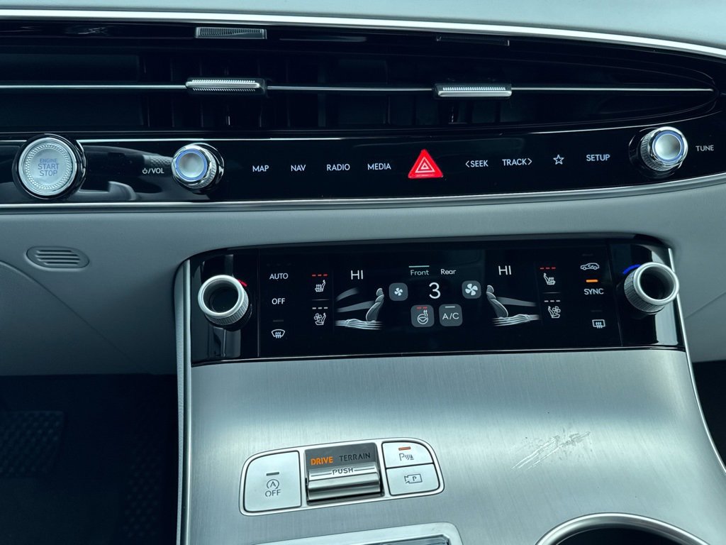 New 2026 Genesis GV70 2.5T Advanced image 9