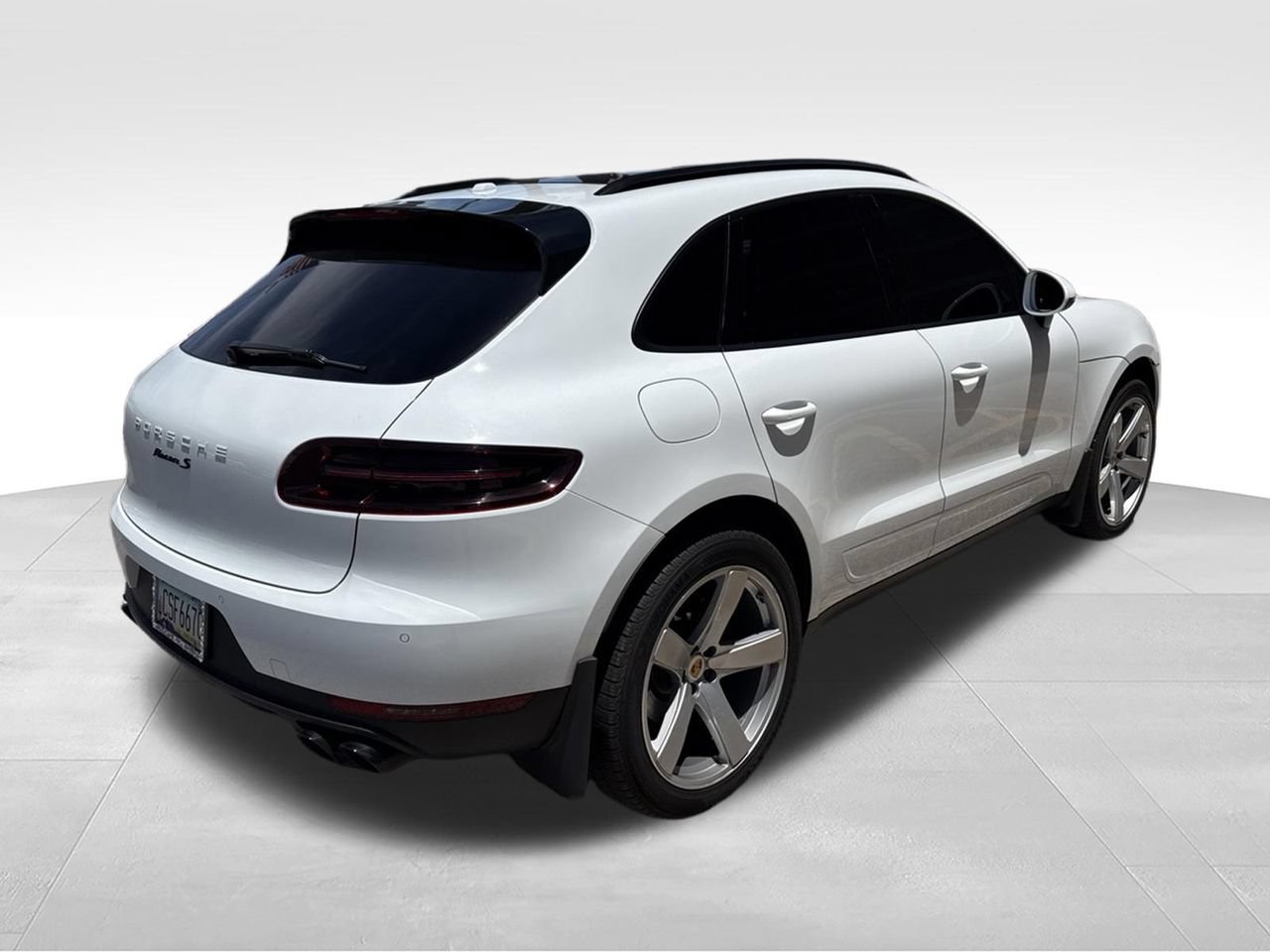 Used 2018 Porsche Macan AWD/4WD image 11