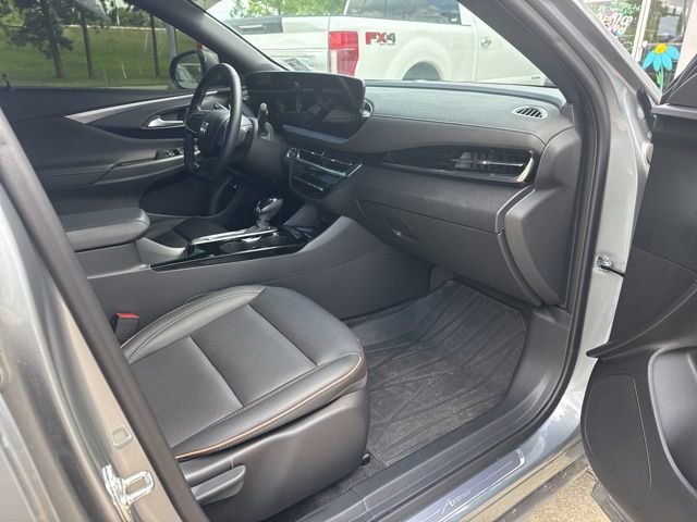 Used 2024 Buick Envista Avenir FWD image 11