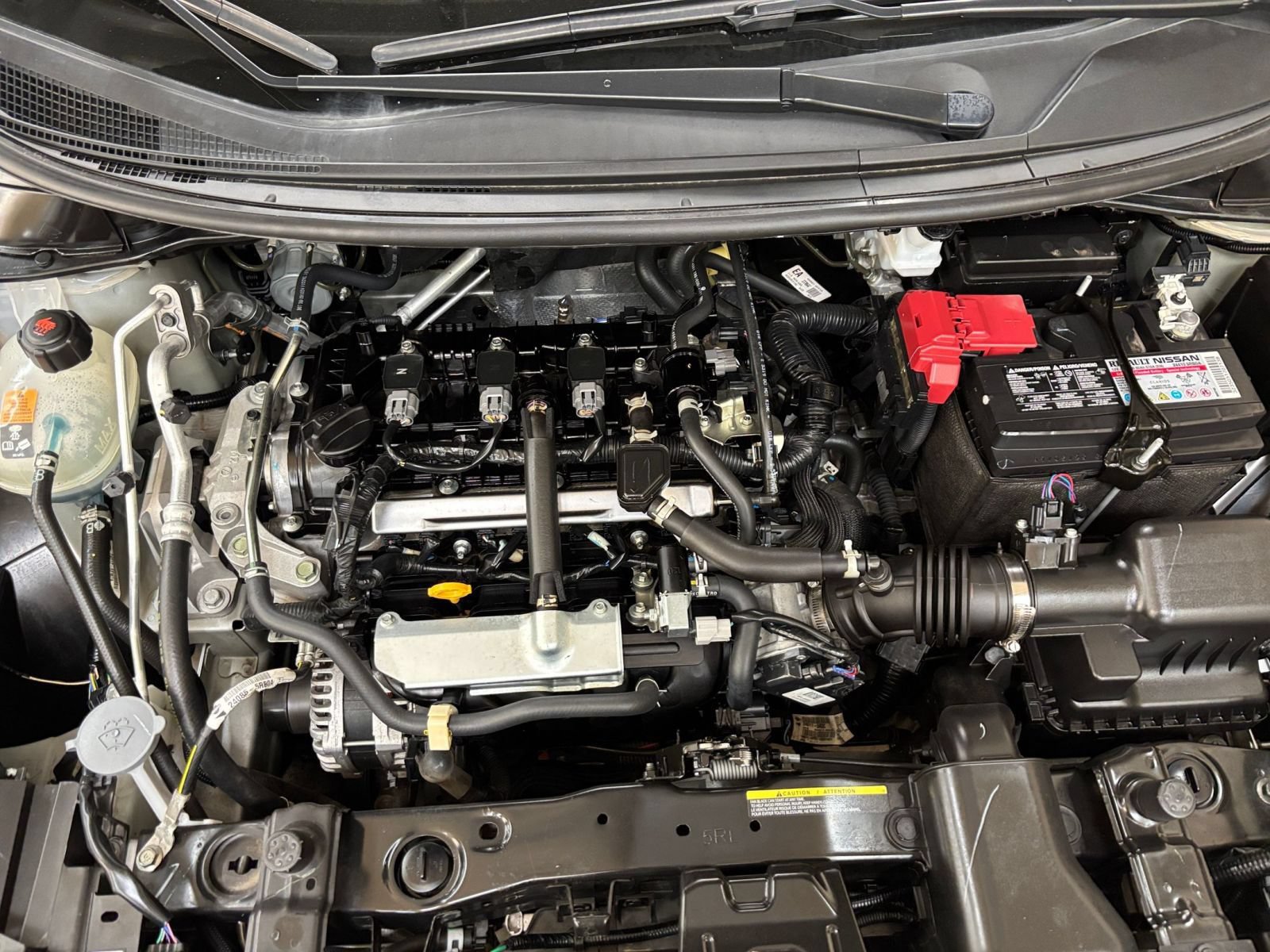 Used 2025 Nissan Versa SV FWD image 29
