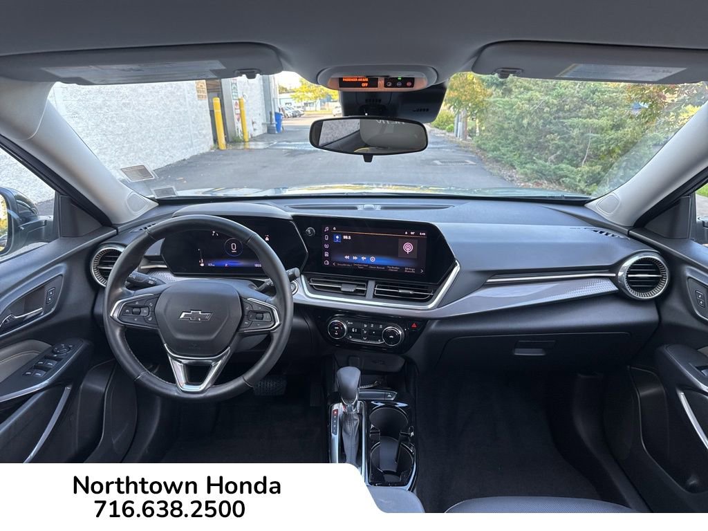 Used 2024 Chevrolet Trax ACTIV w/ Driver Confidence Package image 19