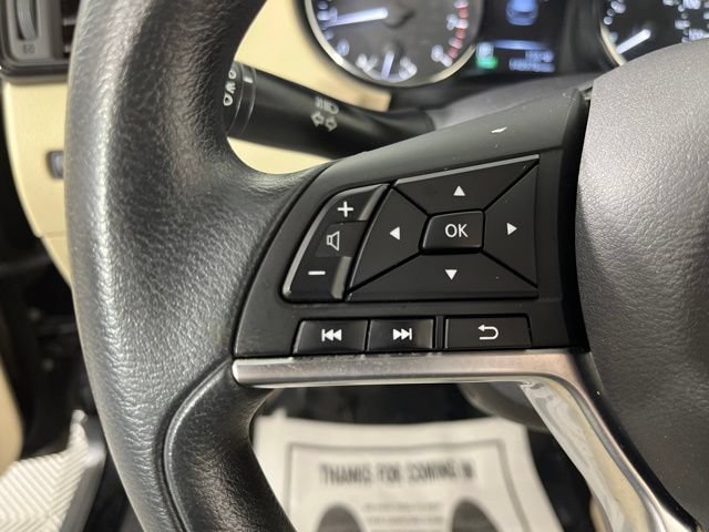 Used 2017 Nissan Rogue S FWD image 23