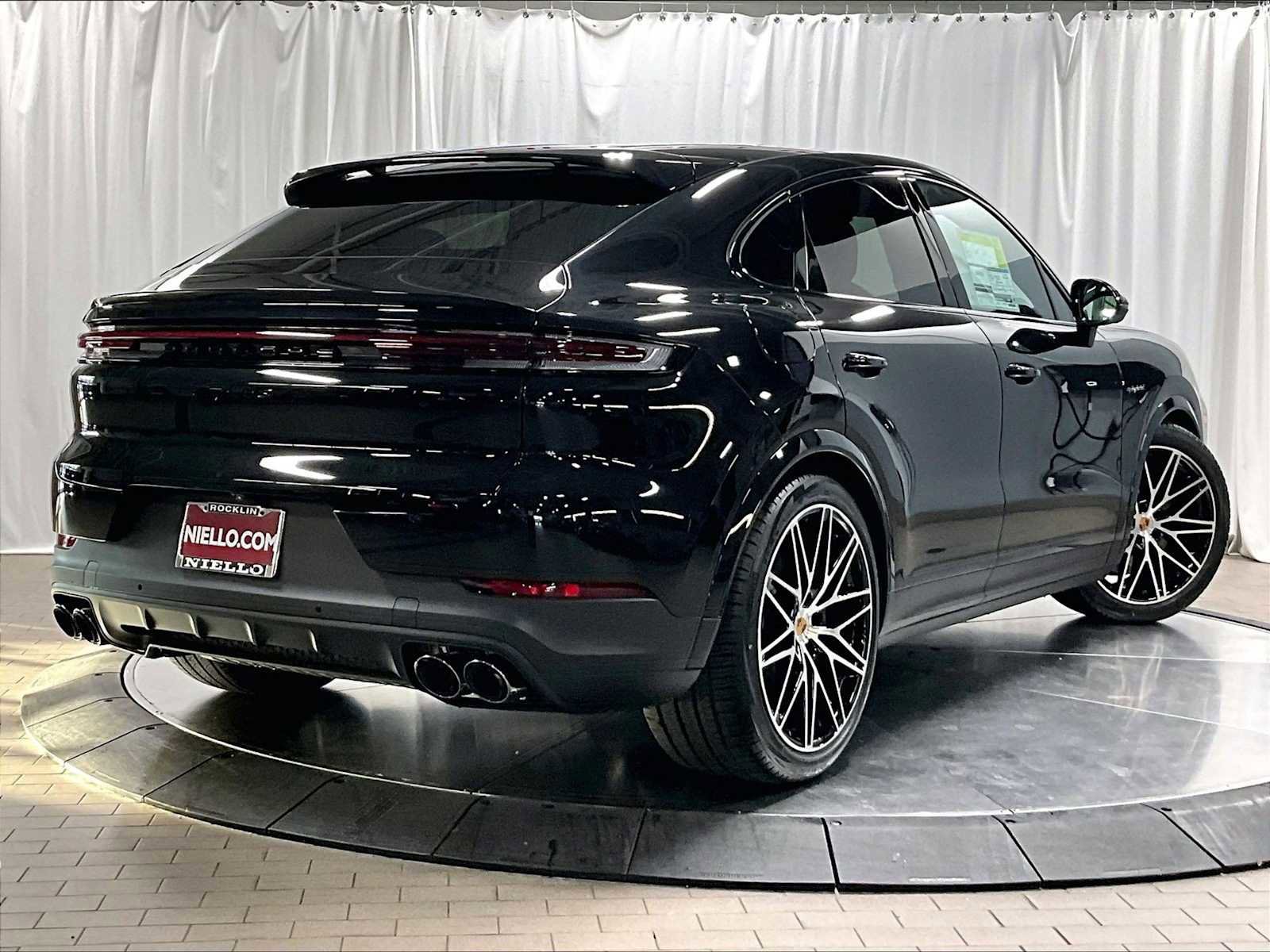 New 2026 Porsche Cayenne S image 7