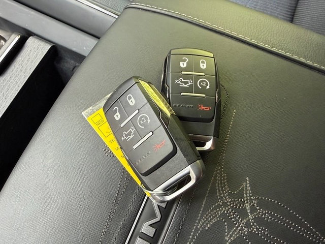 Used 2024 RAM 2500 Limited AWD/4WD image 36