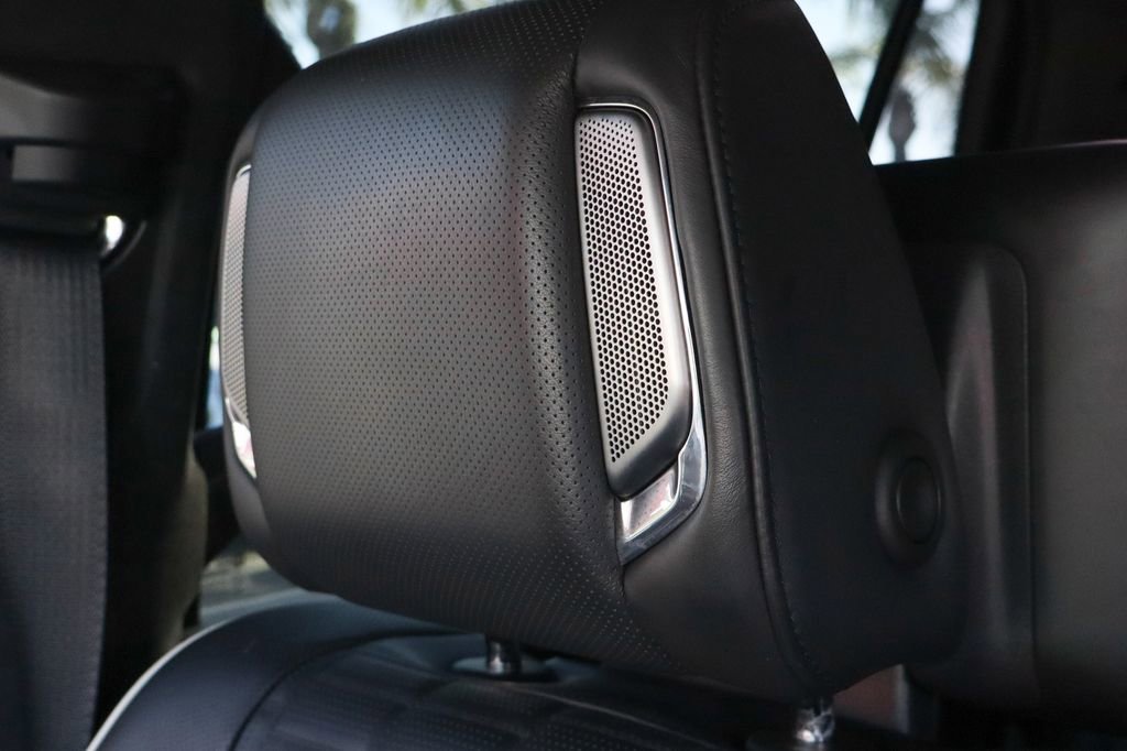 Used 2023 Cadillac Escalade Sport Platinum w/ LPO, ONYX Package AWD/4WD image 24