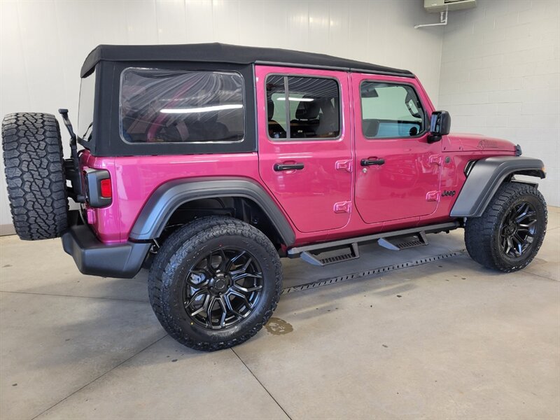 Used 2024 Jeep Wrangler Unlimited Sport AWD/4WD image 10