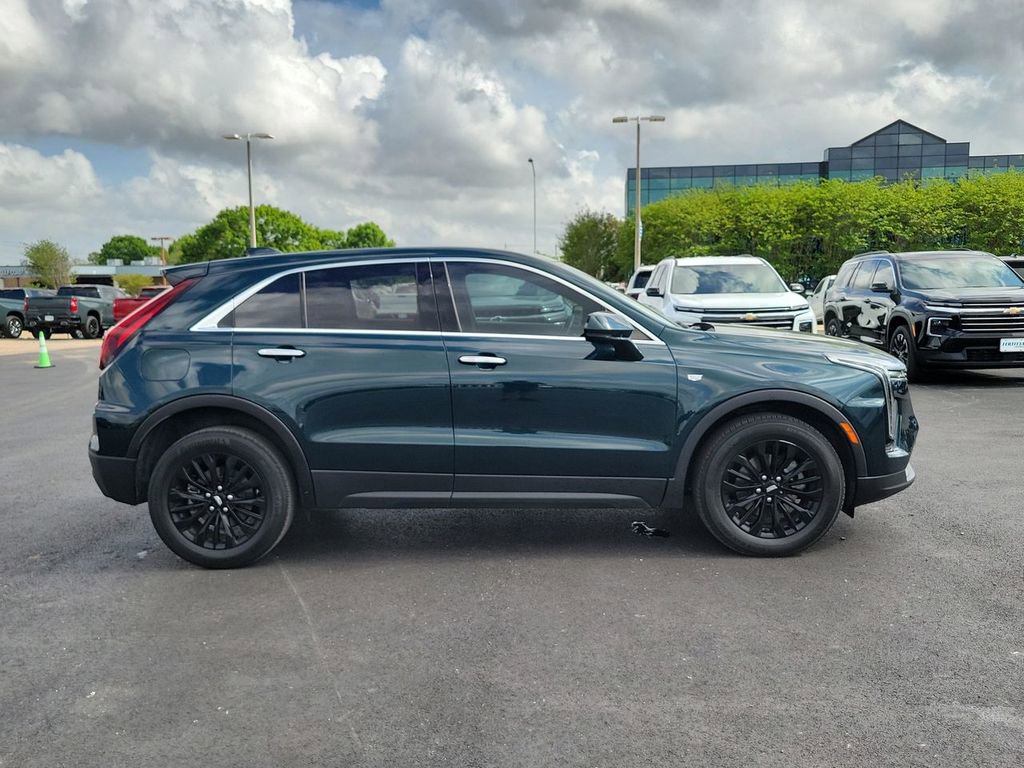 Certified 2024 Cadillac XT4 Luxury w/ Cold Weather Package image 7