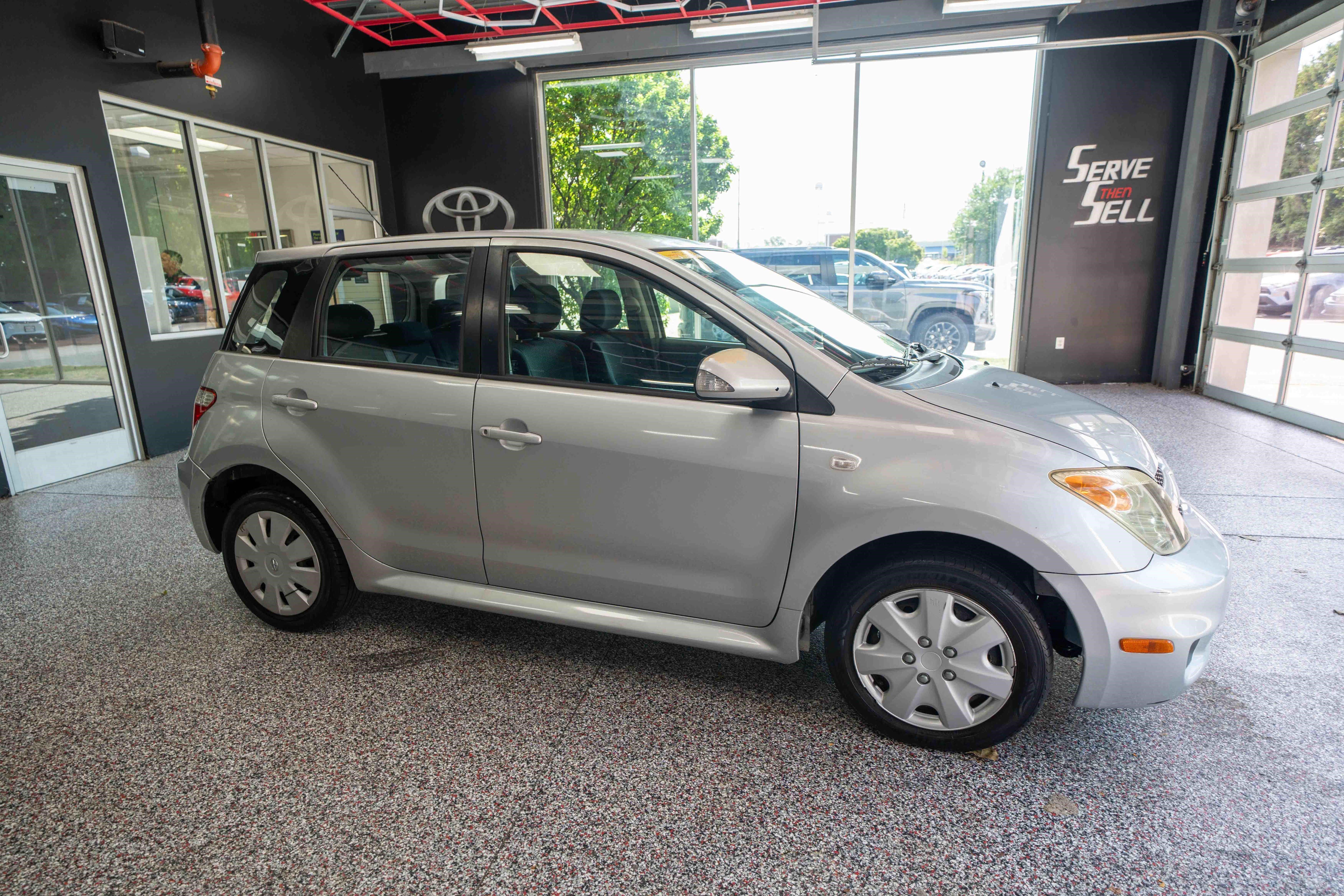 Used 2006 Scion xA FWD image 5