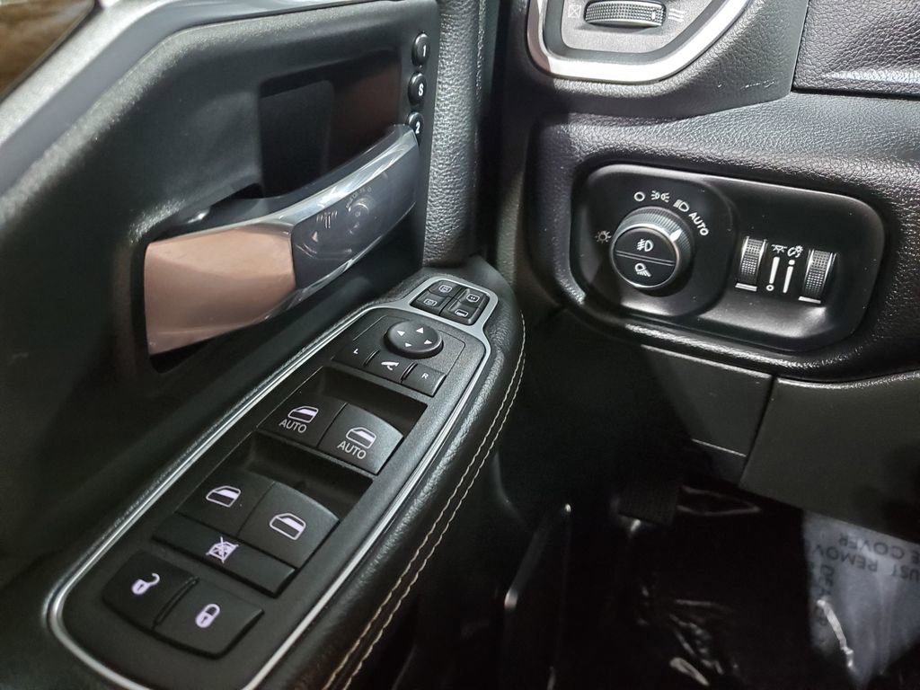 Used 2024 RAM 2500 Laramie w/ Off Road Package image 40