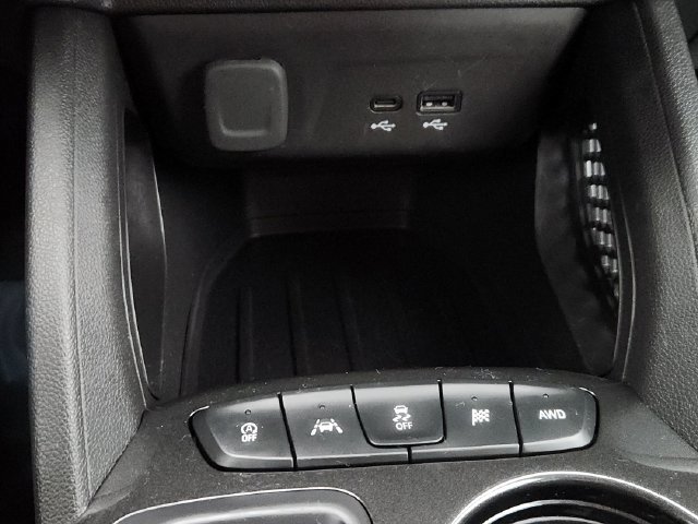 Used 2025 Chevrolet TrailBlazer LT AWD/4WD image 38