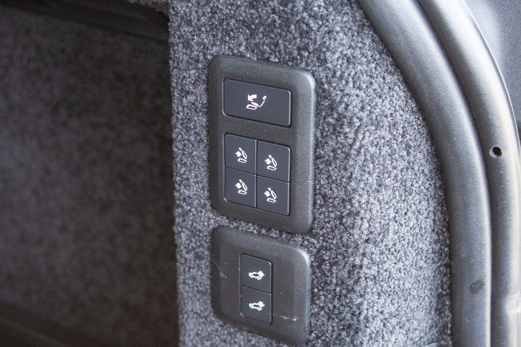 Used 2021 Land Rover Range Rover SV Autobiography Dynamic image 24