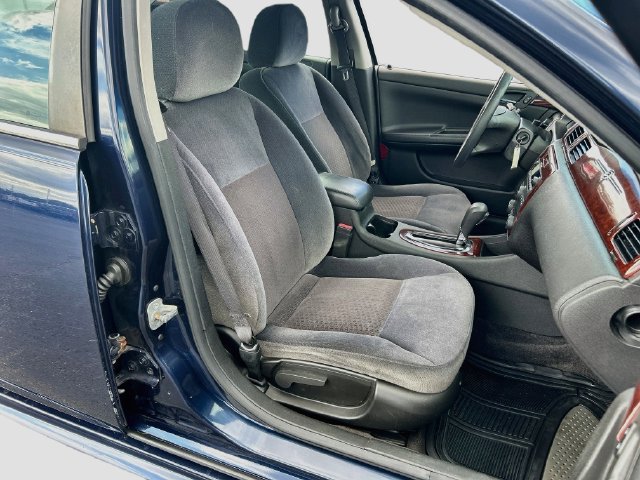 Used 2010 Chevrolet Impala LS FWD image 31