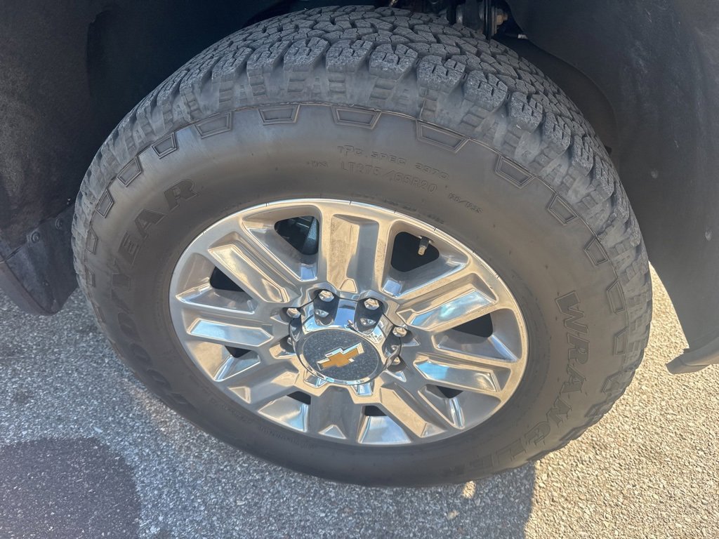 Used 2024 Chevrolet Silverado 2500 High Country w/ High Country Premium Package image 8