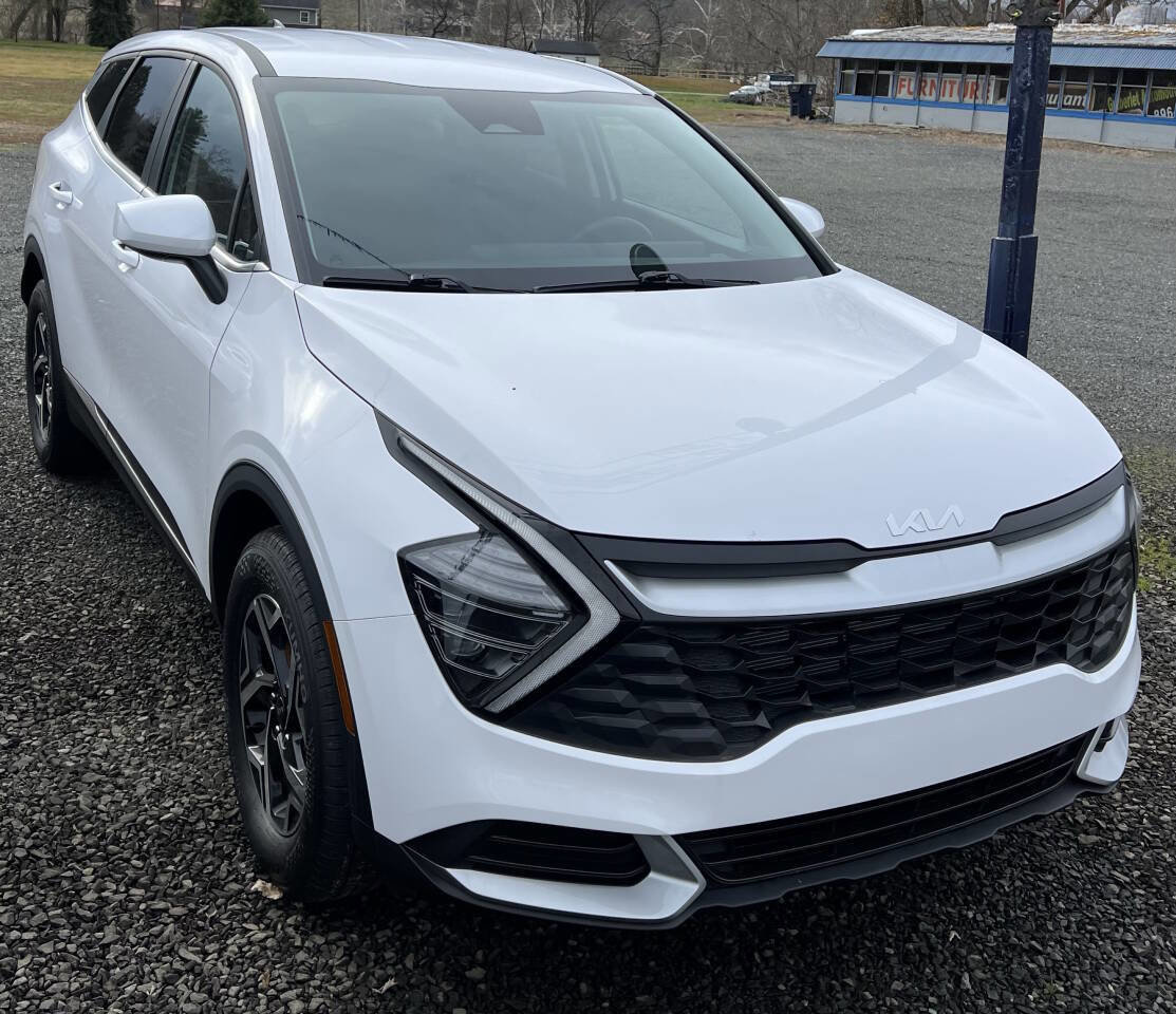 Used 2025 Kia Sportage LX image 10