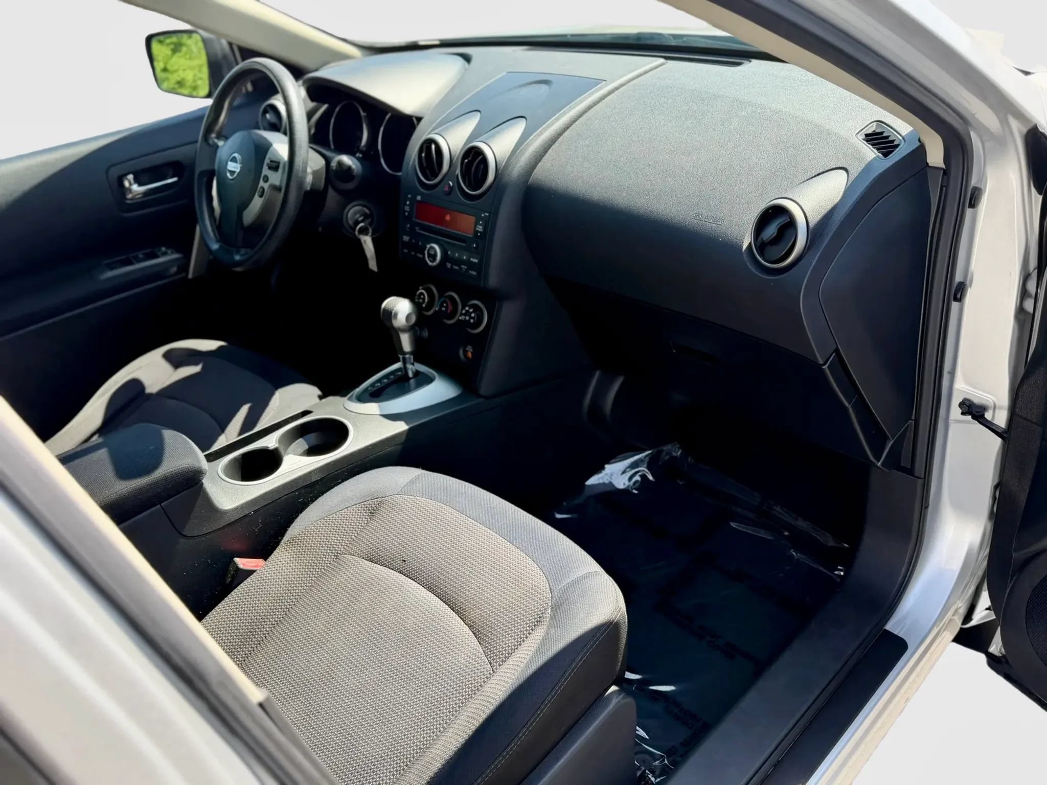 Used 2010 Nissan Rogue SL AWD/4WD image 11