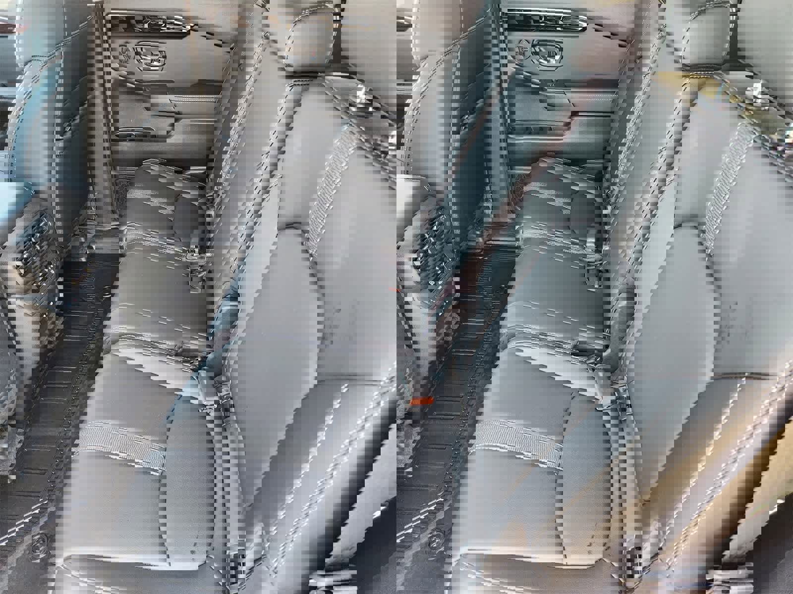 Used 2024 Honda Pilot Touring image 25