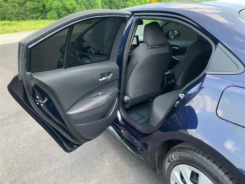 Used 2023 Toyota Corolla SE w/ SE Premium Package image 38