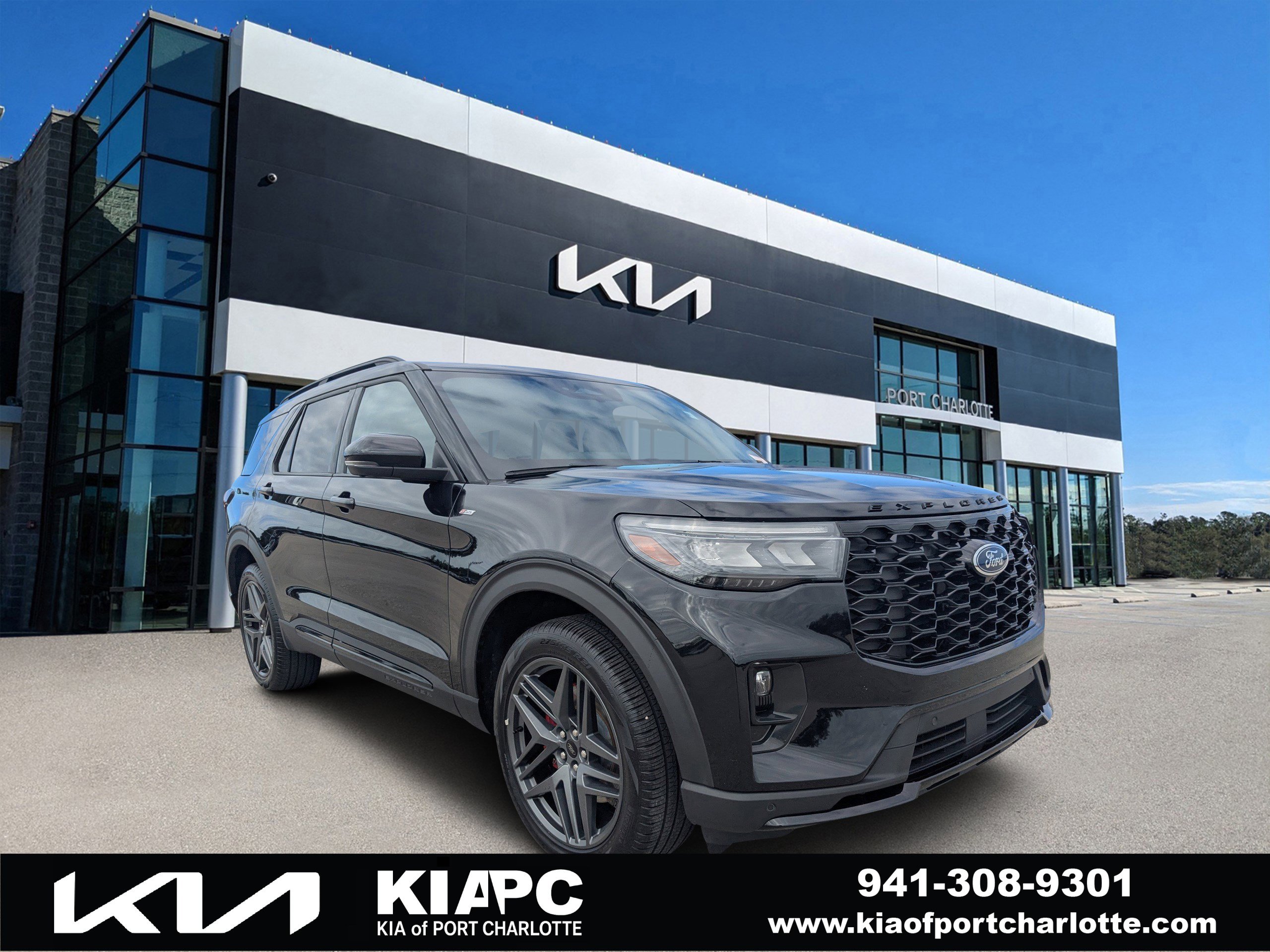 Used 2025 Ford Explorer ST-Line w/ ST-Line Street Pack video 1