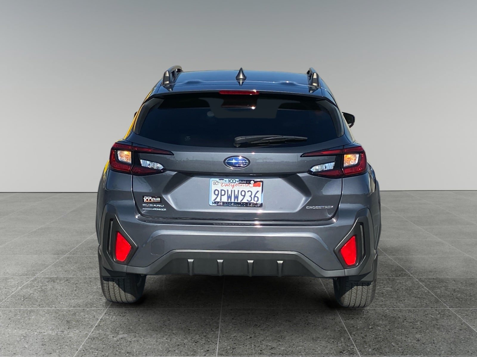 Used 2024 Subaru Crosstrek 2.0i Premium w/ Crosstrek Mirror Package AWD/4WD image 4