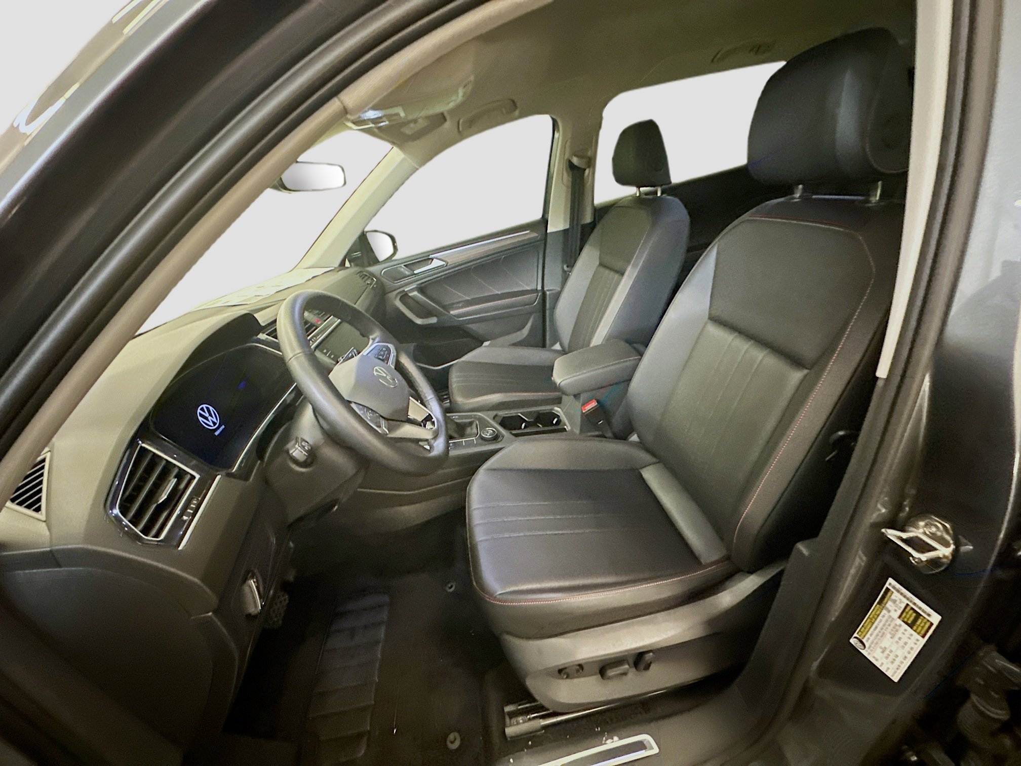 Used 2024 Volkswagen Tiguan Wolfsburg Edition image 13