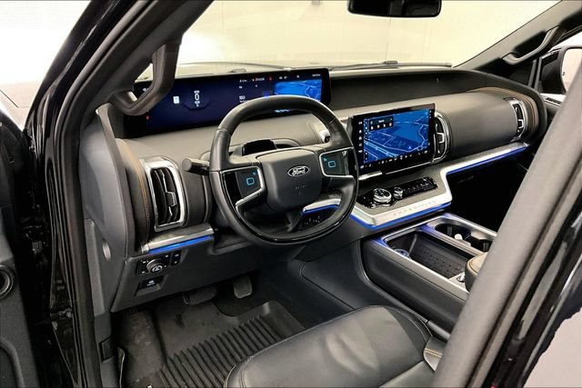 Used 2025 Ford Expedition Tremor AWD/4WD image 15