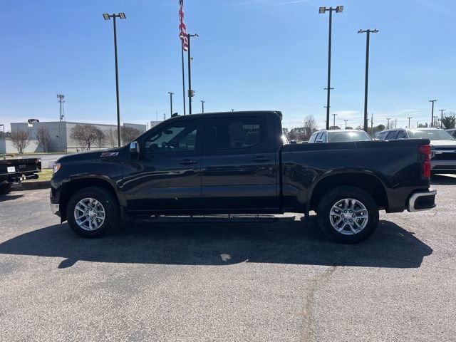 Used 2023 Chevrolet Silverado 1500 LT AWD/4WD image 6