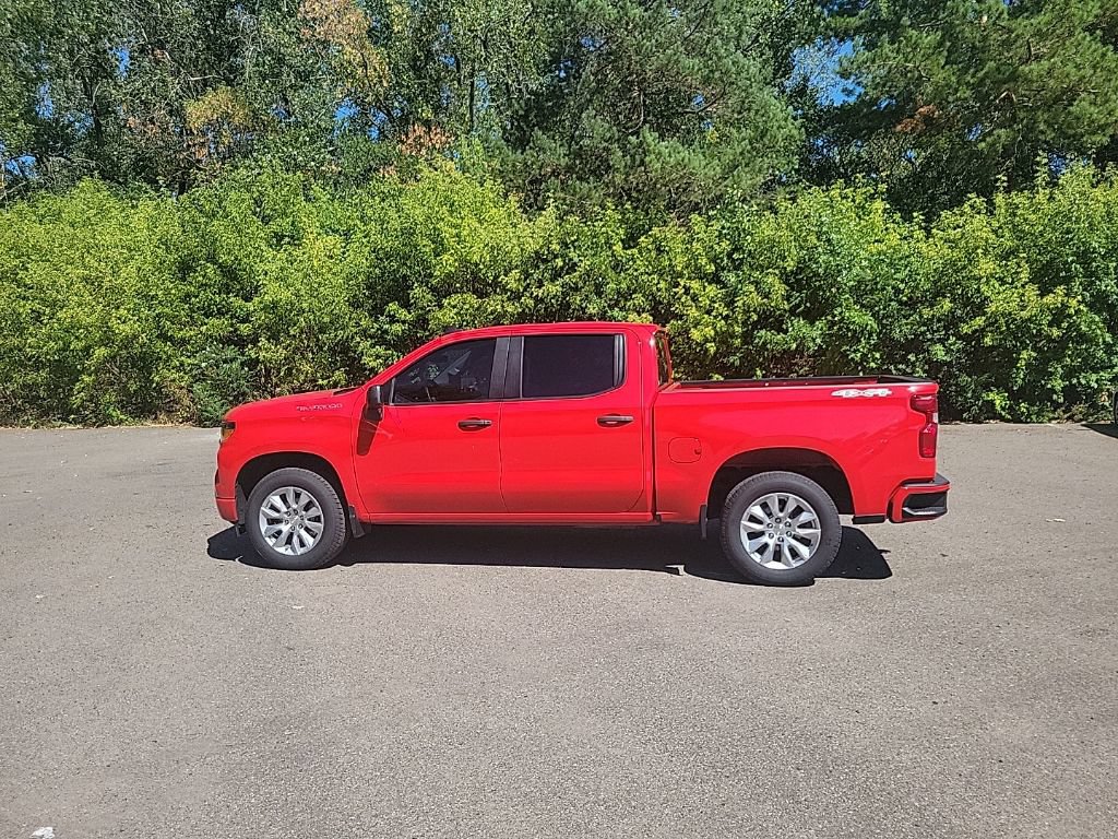 Used 2022 Chevrolet Silverado 1500 Custom AWD/4WD image 9