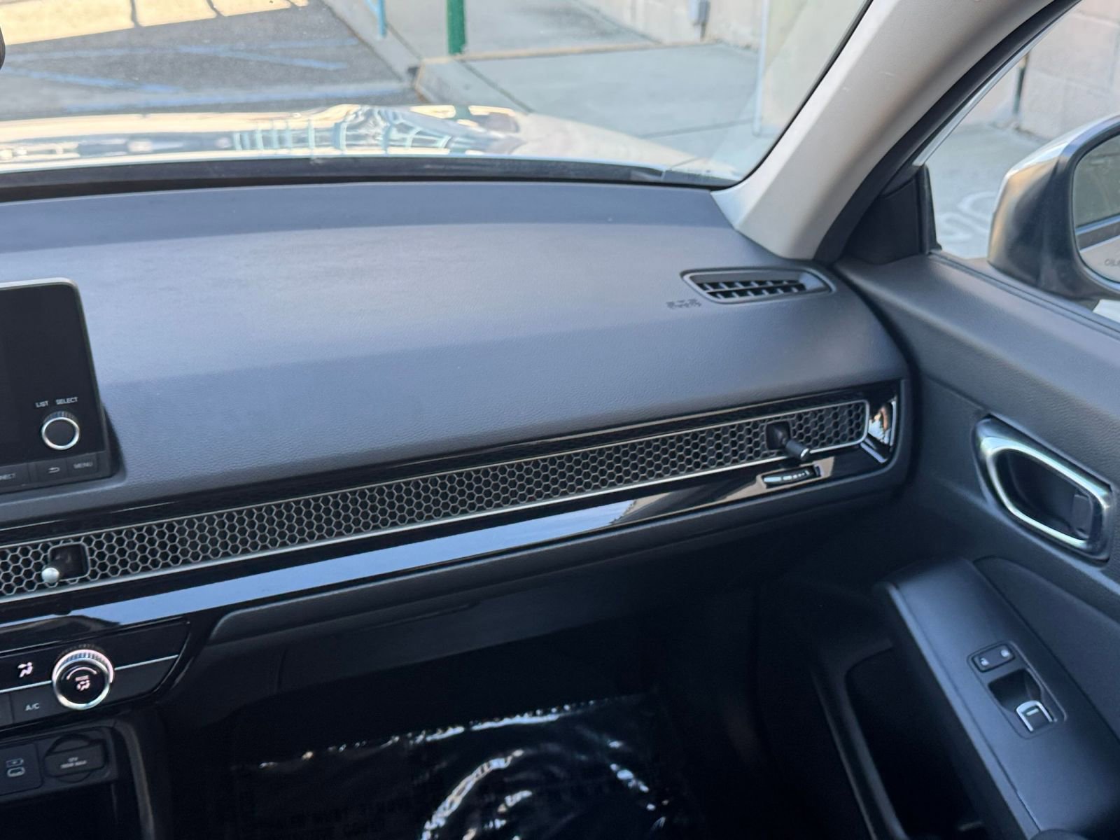 Used 2025 Honda Civic LX image 33