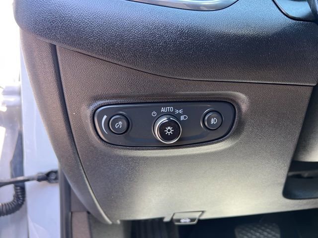 Used 2023 Chevrolet Equinox Premier AWD/4WD image 24