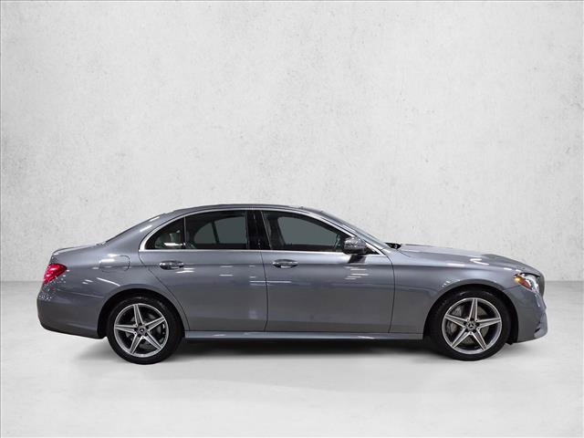 Used 2019 Mercedes-Benz E 300 4MATIC image 4