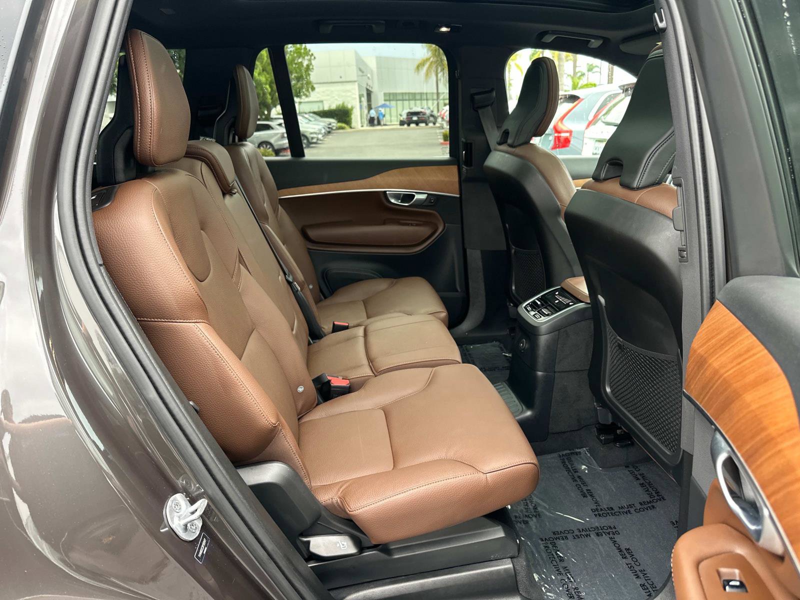 Certified 2024 Volvo XC90 T8 Plus image 23