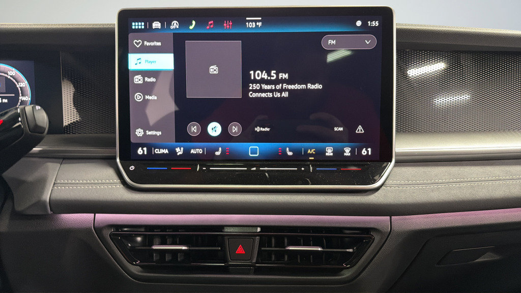 New 2026 Volkswagen Tiguan SE R-Line AWD/4WD image 35