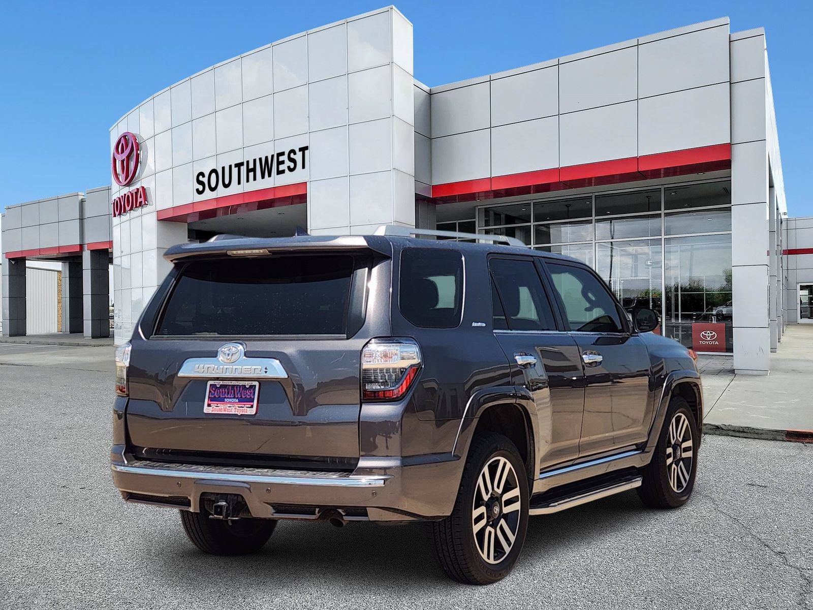 Used 2021 Toyota 4Runner Limited AWD/4WD image 5