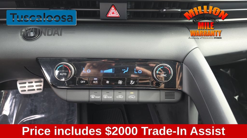 Used 2025 Hyundai Elantra Sport FWD image 21