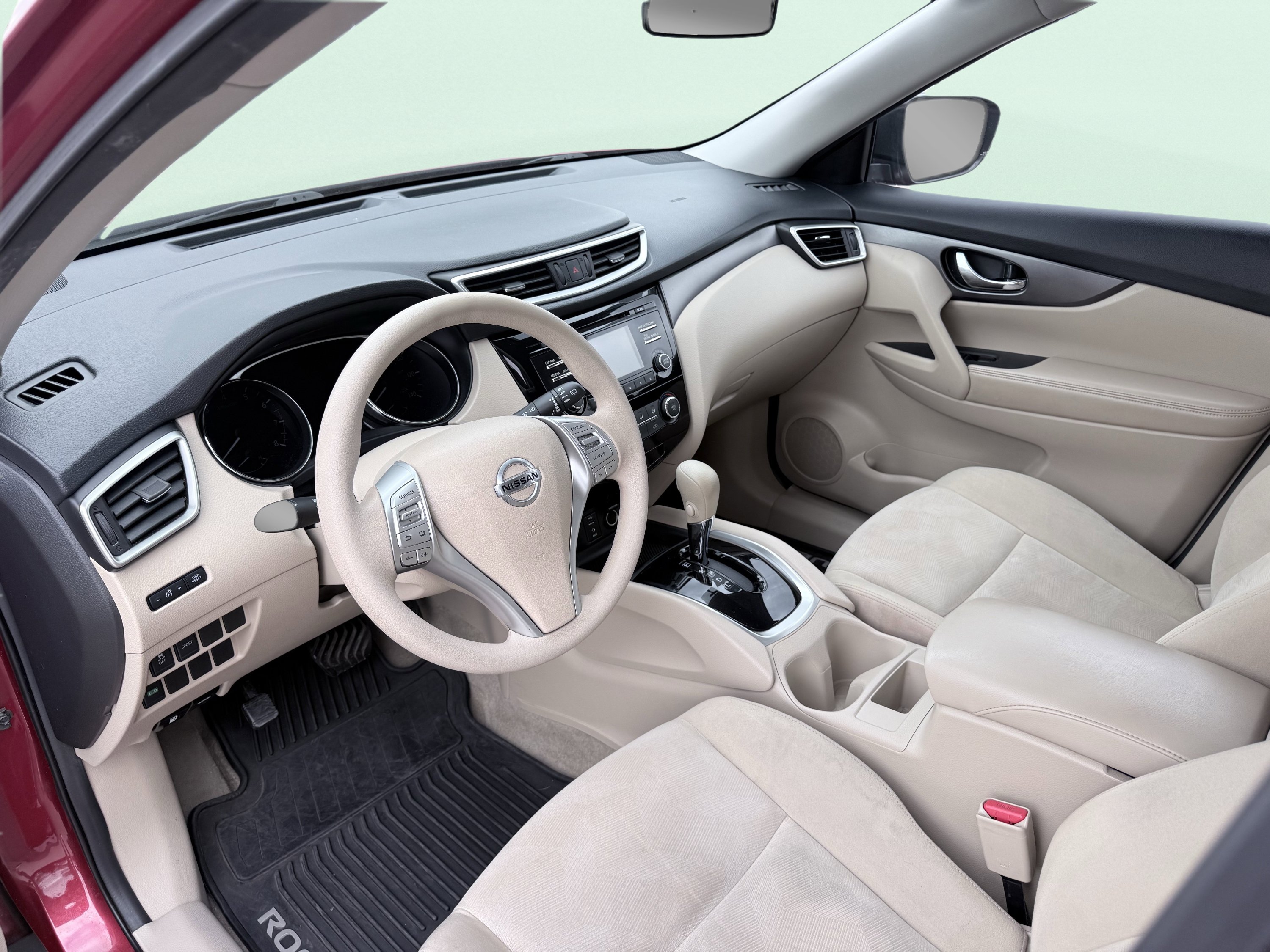 Used 2015 Nissan Rogue S FWD image 21