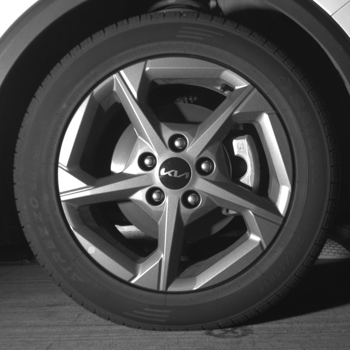 Used 2025 Kia K4 LXS image 13