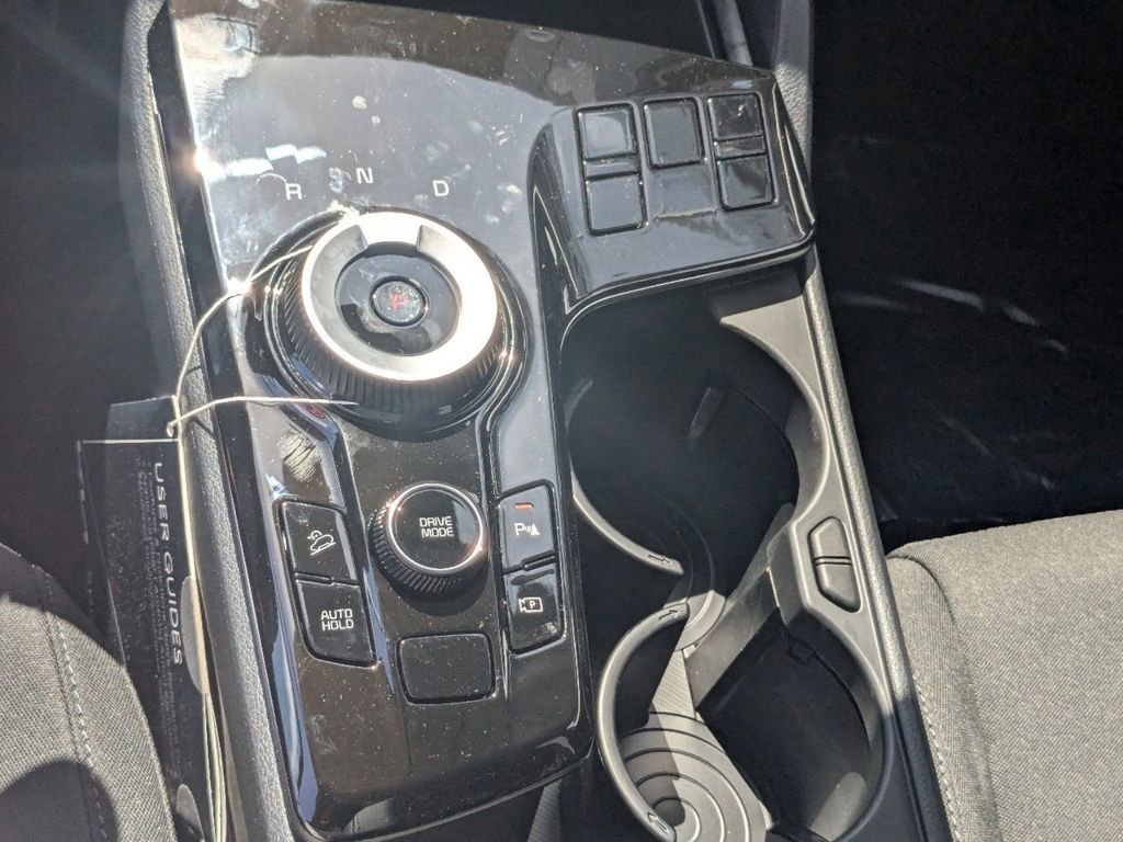 Used 2024 Kia Sportage LX image 19