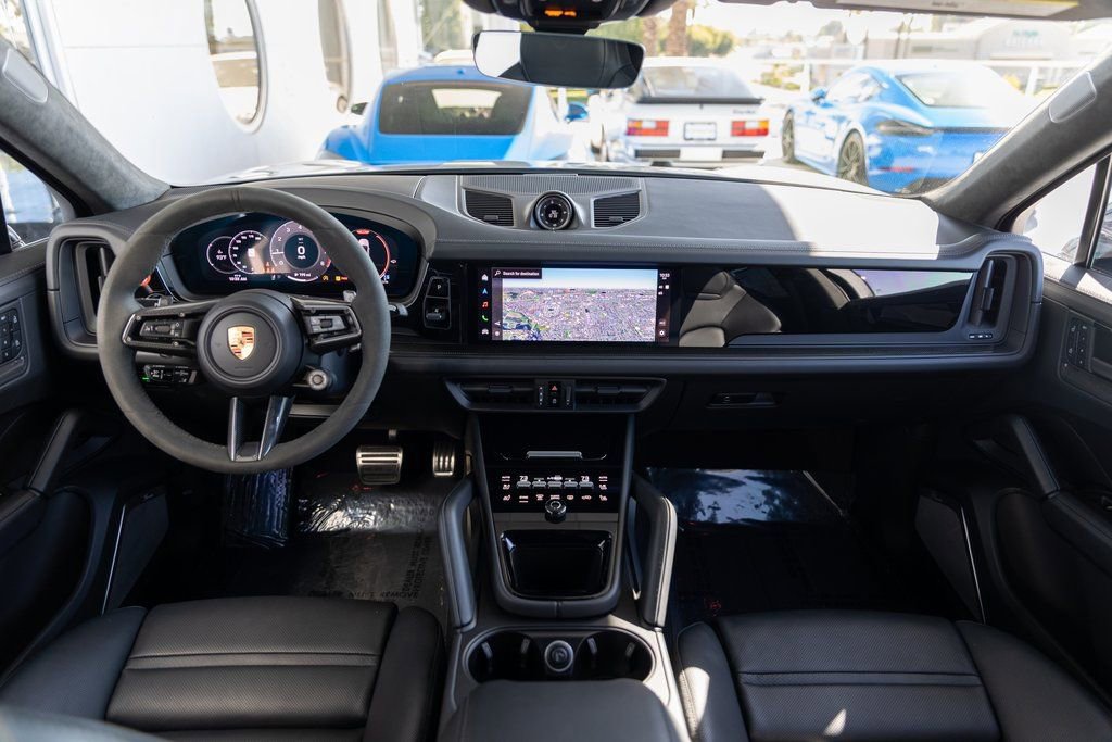 Certified 2025 Porsche Cayenne GTS image 19