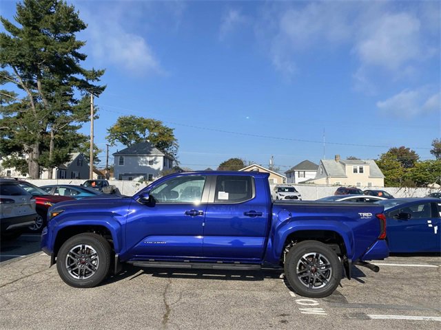 New 2025 Toyota Tacoma TRD Sport image 2