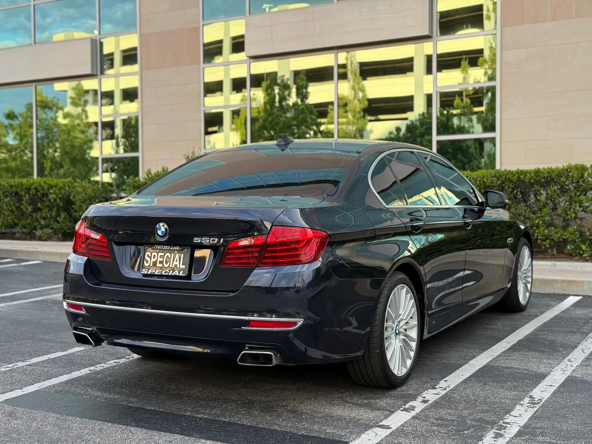 Used 2014 BMW 550i Sedan RWD image 5