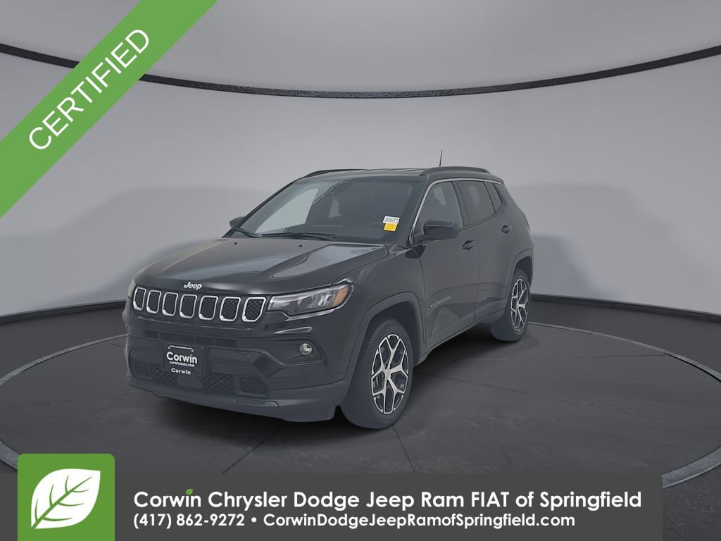 Used 2024 Jeep Compass Latitude image 6